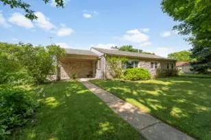 5629 N Dexter Ave, Glendale, WI 53209 - Photo 1