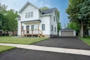 624 11th Ave, Racine, WI 53182 - Photo 1