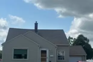 838 Lincoln Dr, West Bend, WI 53095 - Photo 1