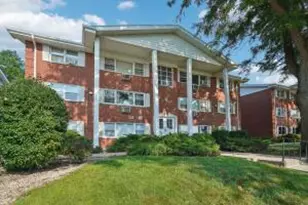 215 Country Club Dr, Lake Geneva, WI 53147 - Photo 1