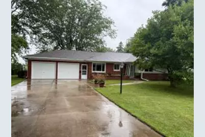 429 N Clark St, Mayville, WI 53050 - Photo 1