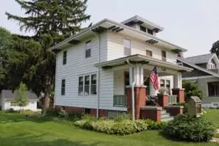 140 S Kane St, Burlington, WI 53105 - Photo 1