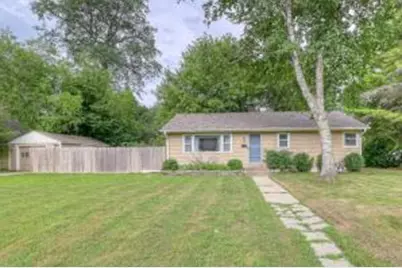 6171 N Apple Blossom Ln, Glendale, WI 53217 - Photo 1