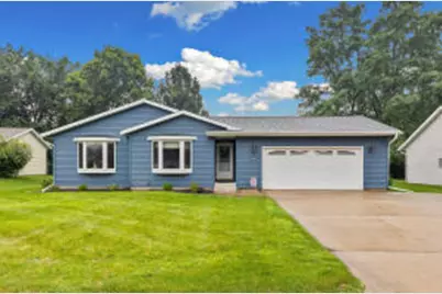 907  Amanda Ct, Holmen, WI 54636 - Photo 1