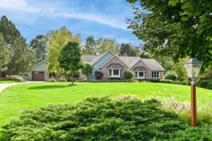 20085 W Rustic Rdg Dr, New Berlin, WI 53146 - Photo 1