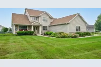 W177N10124  Whitetail Run, Germantown, WI 53022 - Photo 1