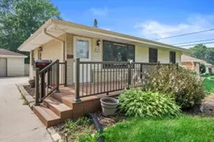 W149N8425 Norman Dr, Menomonee Falls, WI 53051 - Photo 1