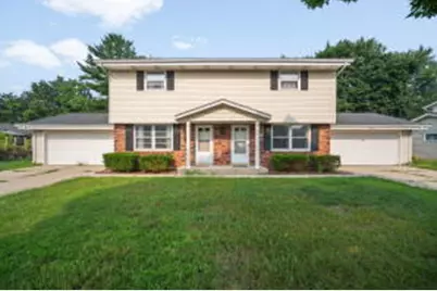 752  Imperial Ct, West Bend, WI 53095 - Photo 1