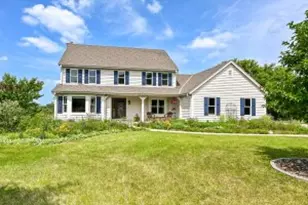 W248S6006 Deerfield Cir, Waukesha, WI 53189 - Photo 1