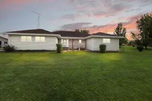 W6984 Fox Dr, Fond du Lac, WI 54937 - Photo 1