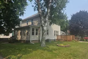 1702 New York Ave, Manitowoc, WI 54220 - Photo 1