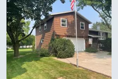 230  Harvest Ct, Manitowoc, WI 54220 - Photo 1