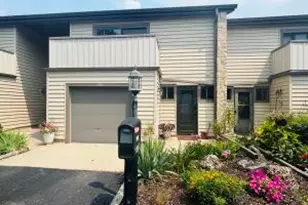 969 Armour Rd, Oconomowoc, WI 53066 - Photo 1