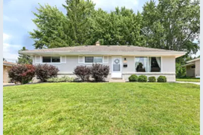 W149N8452  Norman Dr, Menomonee Falls, WI 53051 - Photo 1