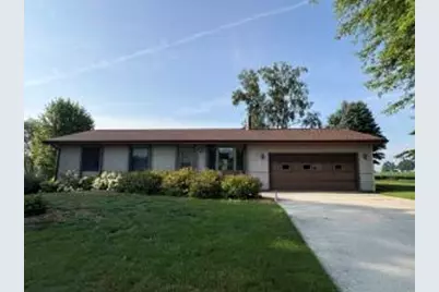 2315  Hickory Ln, New Holstein, WI 53061 - Photo 1