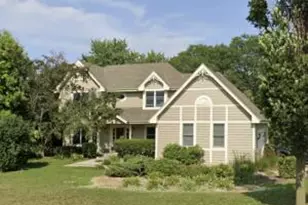 4594 S River Ridge Blvd, Greenfield, WI 53228 - Photo 1