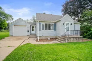 2123 Salisbury Rd, West Bend, WI 53090 - Photo 1