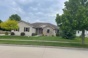 4321 Deerfield Ln, Manitowoc, WI 54220 - Photo 1