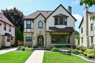 8709 Jackson Park Blvd, Wauwatosa, WI 53226 - Photo 1