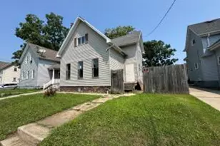 235 Howland Ave, Racine, WI 53404 - Photo 1