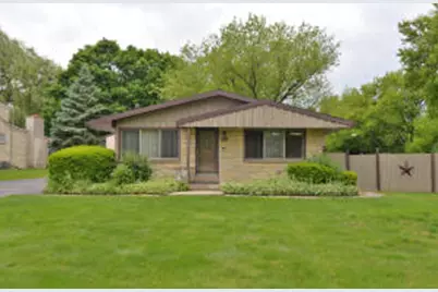 38 S Emmertsen Rd, Racine, WI 53406 - Photo 1