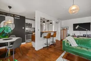 4000 W Rivers Edge Cir, Brown Deer, WI 53209 - Photo 1