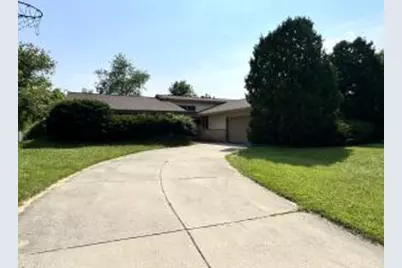 7823 W Coventry Dr, Franklin, WI 53132 - Photo 1