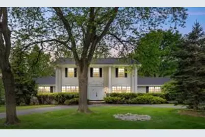 15075  Kings Ridge Ct, Brookfield, WI 53005 - Photo 1