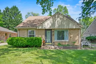 860 W La Salle Ave, Glendale, WI 53209 - Photo 1