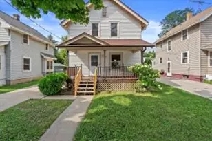 712 W College Ave, Waukesha, WI 53186 - Photo 1