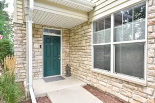 N16W26487 Meadowgrass Cir, Pewaukee, WI 53072 - Photo 1