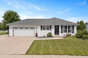 1072 Cleveland Ave, Hartford, WI 53027 - Photo 1