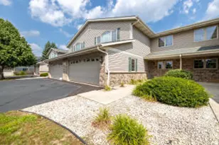 723 Stoney Creek Ct, West Bend, WI 53095 - Photo 1