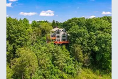 W326N6611  Sylvian Dr, Merton, WI 53029 - Photo 1