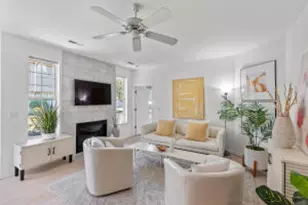 9152 W Elm Ct, Franklin, WI 53132 - Photo 1