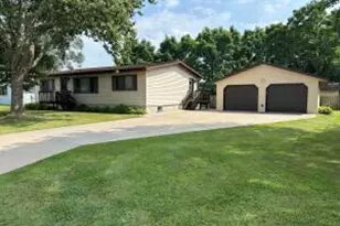 675 Prairie Ave, Sparta, WI 54656 - Photo 1
