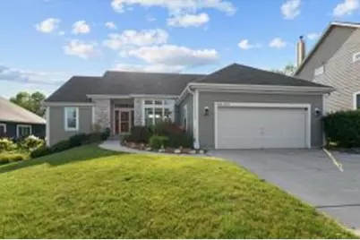 W234N7919  Mallard Ct, Sussex, WI 53089 - Photo 1