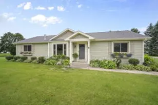 W257S4628 Wood Lilly Ln, Waukesha, WI 53189 - Photo 1