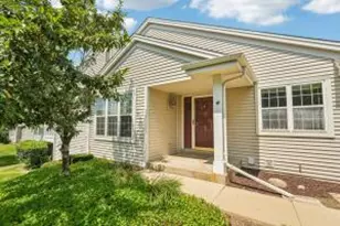 616 Ravenwood Ct, Racine, WI 53185 - Photo 1