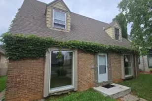 4237 N 24th Pl, Milwaukee, WI 53209 - Photo 1