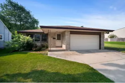 2805 E Cudahy Ave, Saint Francis, WI 53235 - Photo 1