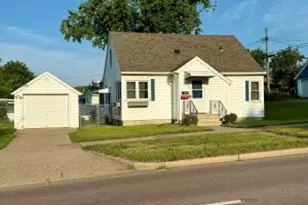 822 Losey Blvd, La Crosse, WI 54601 - Photo 1