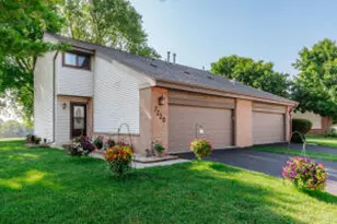 7220 S Delaine Dr, Oak Creek, WI 53154 - Photo 1