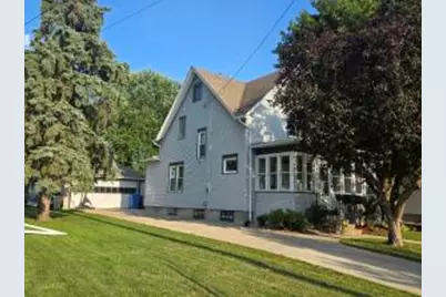 609  Park St, Watertown, WI 53098 - Photo 1