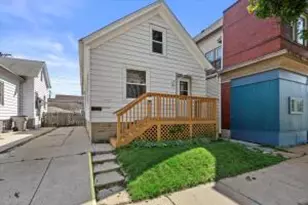 909 E Clarke St, Milwaukee, WI 53212 - Photo 1