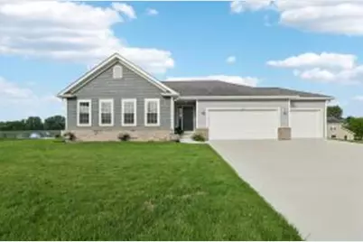 421  Rosewood Ct, Lake Mills, WI 53551 - Photo 1