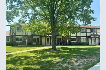 6868 W Kathleen Ct #6870, Franklin, WI 53132 - Photo 1