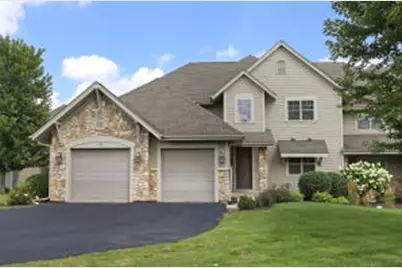 663  Greenview Cir, Geneva, WI 53147 - Photo 1