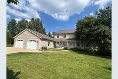 875  Hancock Ct #877, Oconomowoc, WI 53066 - Photo 1