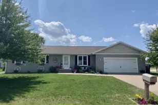 1100 Oakwood Ct, Sparta, WI 54656 - Photo 1
